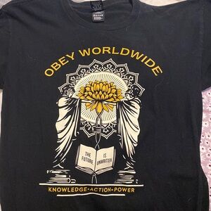 Obey T-shirt knowledge +action =power